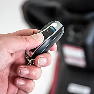 Used Lexmoto Aura Red - Interior and Exterior details 7