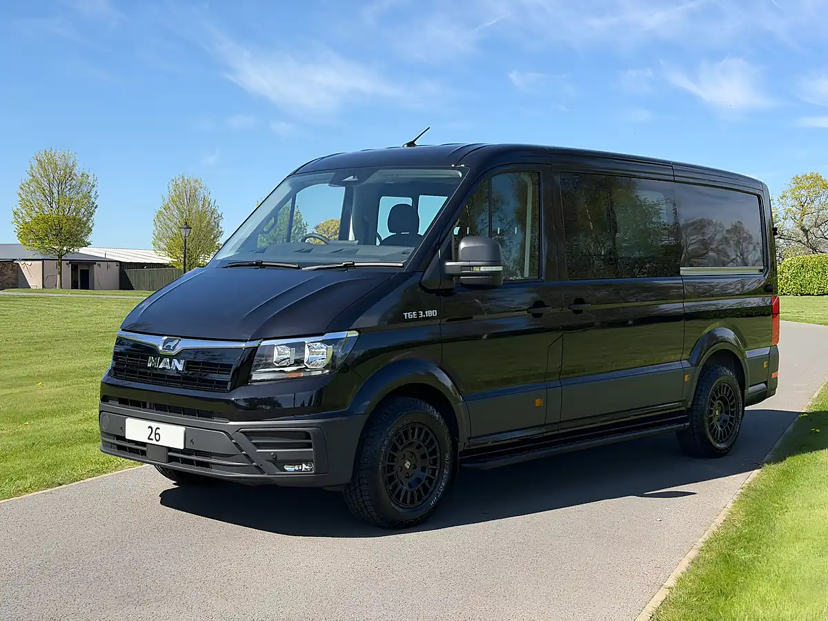 Used Man Tge Lion Xp Black - Front View