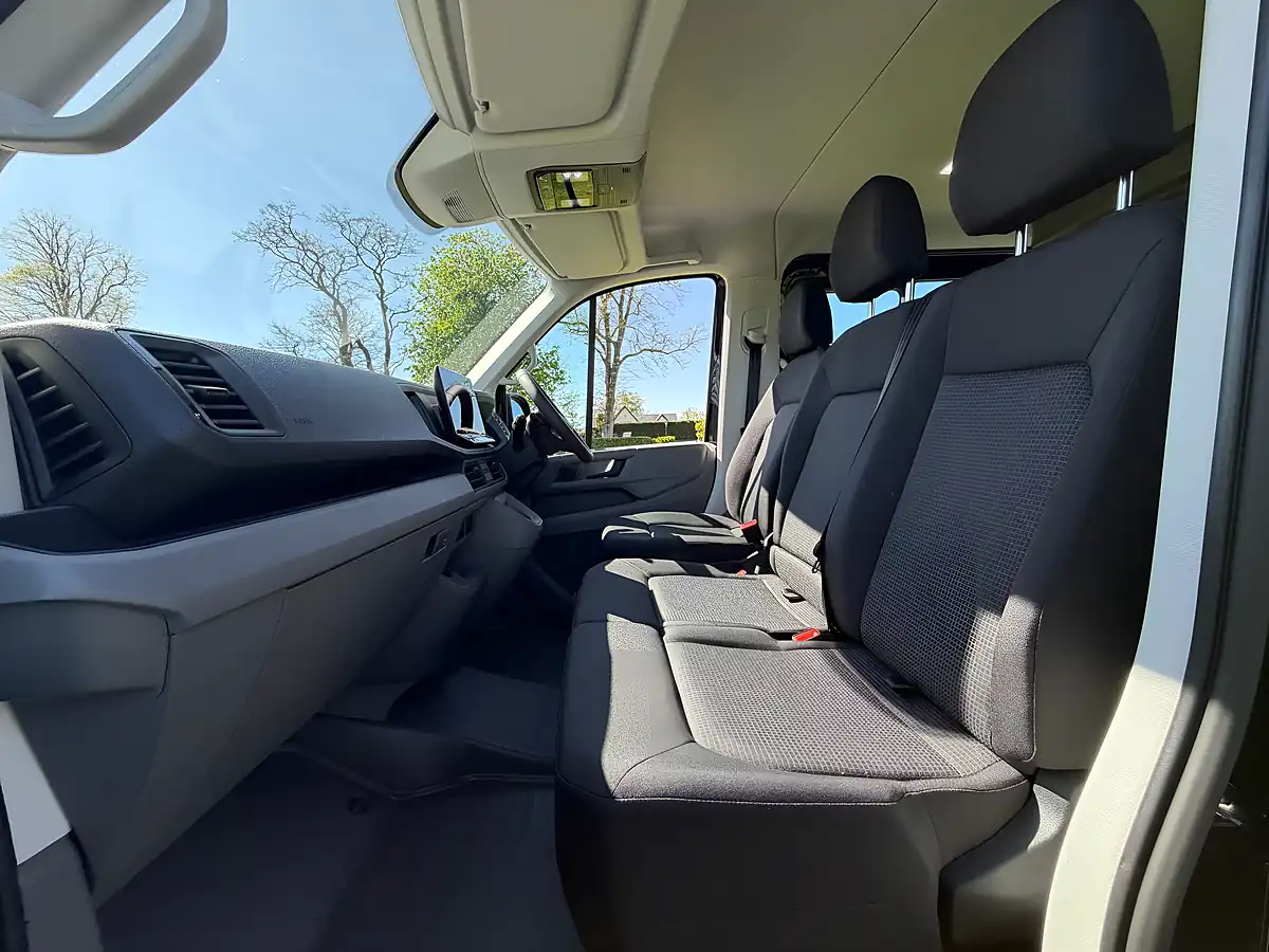 Used Man Tge Lion Xp Black - Interior and Exterior details 10