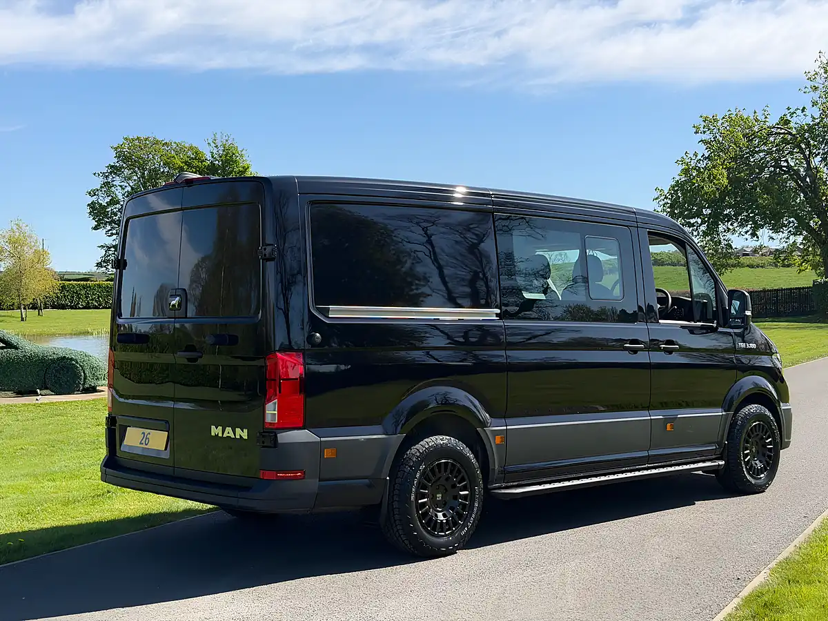 Used Man Tge Lion Xp Black - Interior and Exterior details 3