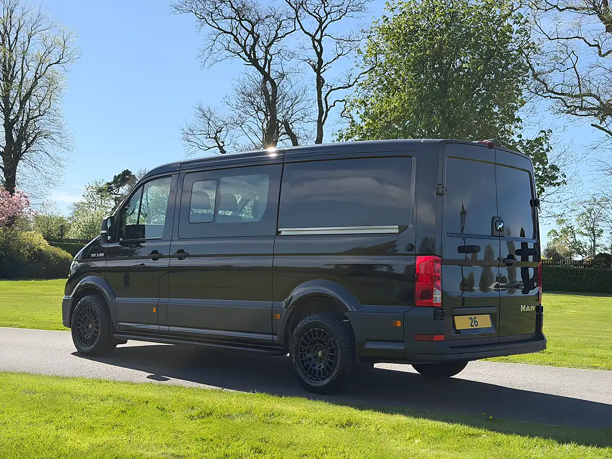 Used Man Tge Lion Xp Black - Interior and Exterior details 4
