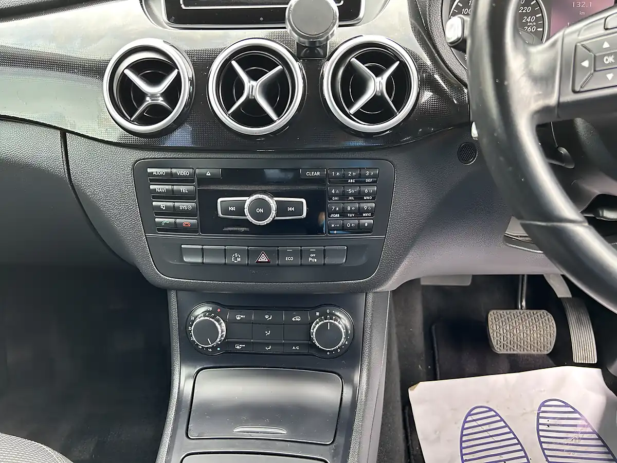 Used Mercedes B Class Black - Interior and Exterior details 10