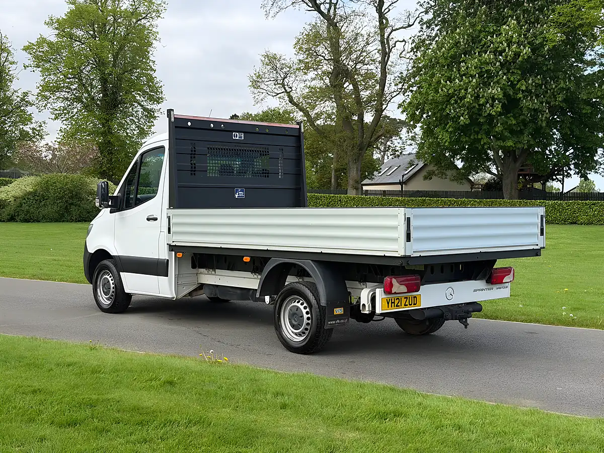 Used Mercedes-Benz Sprinter Progressive Chassis Cab White - Interior and Exterior details 3