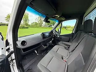 Used Mercedes-Benz Sprinter Progressive Chassis Cab White - Interior and Exterior details 7