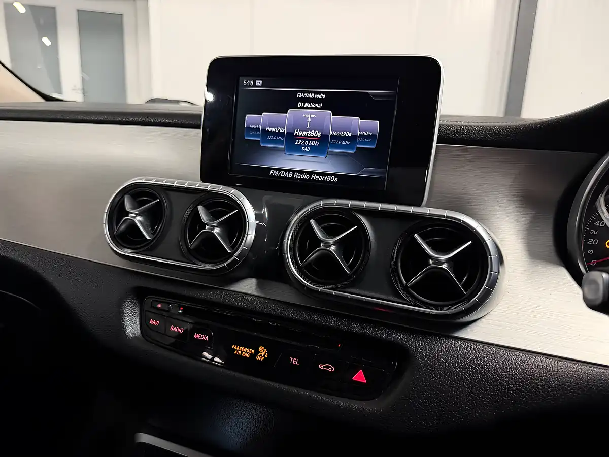 Used Mercedes-Benz X-Class Power Double Cab Grey Metallic - Interior and Exterior details 18