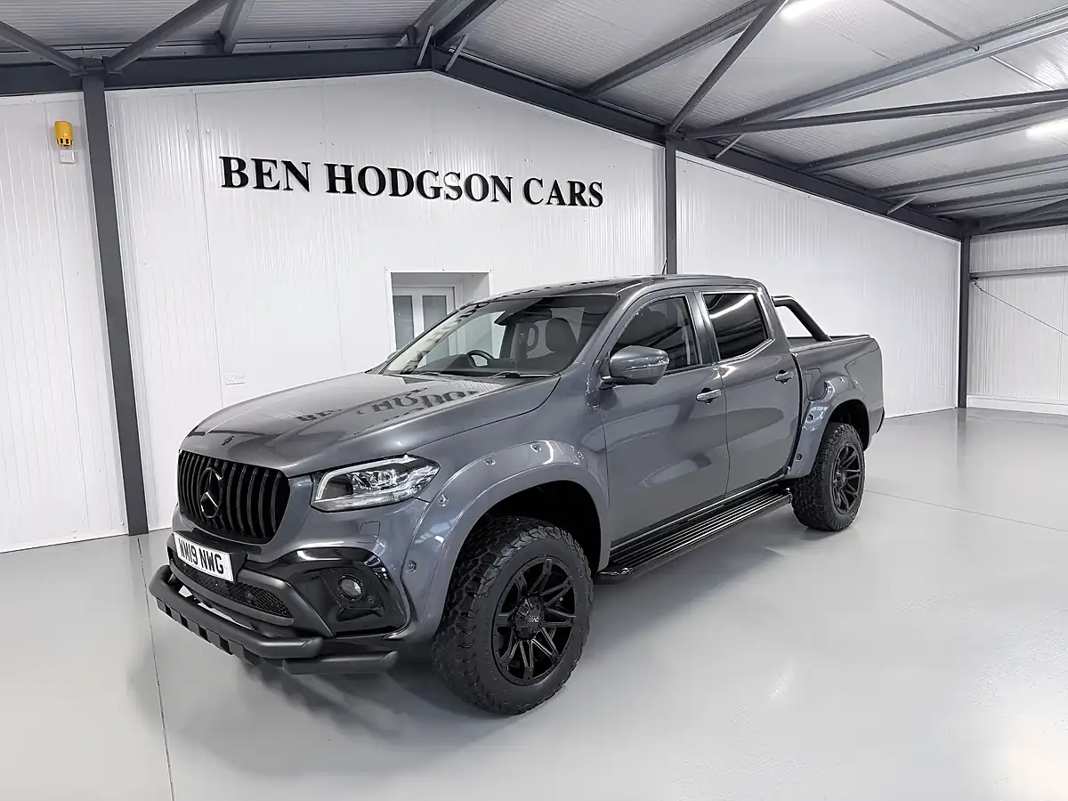 Used Mercedes-Benz X-Class Power Double Cab Grey Metallic - Interior and Exterior details 2