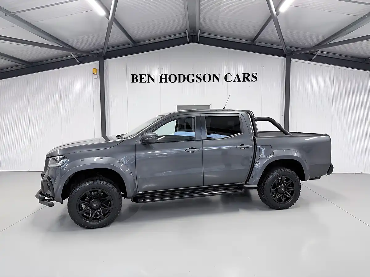 Used Mercedes-Benz X-Class Power Double Cab Grey Metallic - Interior and Exterior details 3