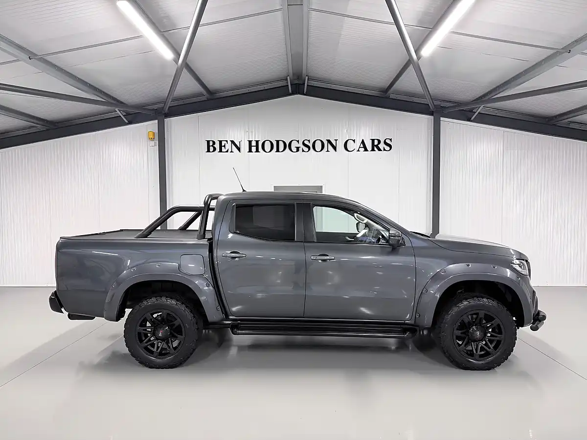 Used Mercedes-Benz X-Class Power Double Cab Grey Metallic - Interior and Exterior details 5