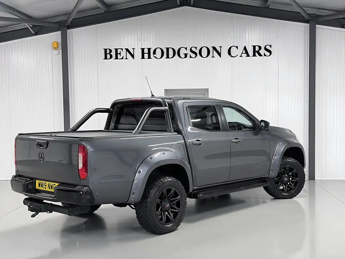 Used Mercedes-Benz X-Class Power Double Cab Grey Metallic - Interior and Exterior details 7