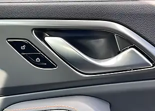 Used MG Hs Trophy Black - Interior and Exterior details 18