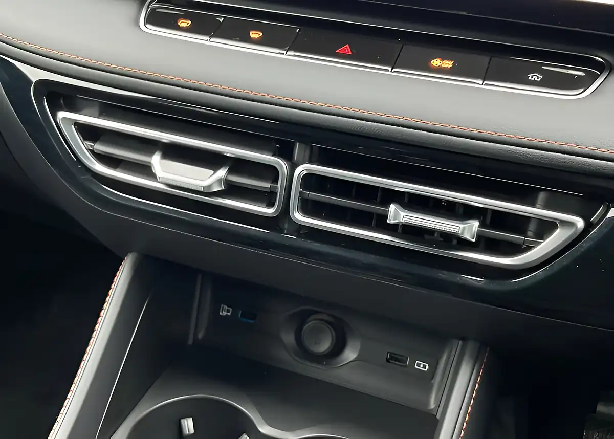 Used MG Hs Trophy White - Interior and Exterior details 18