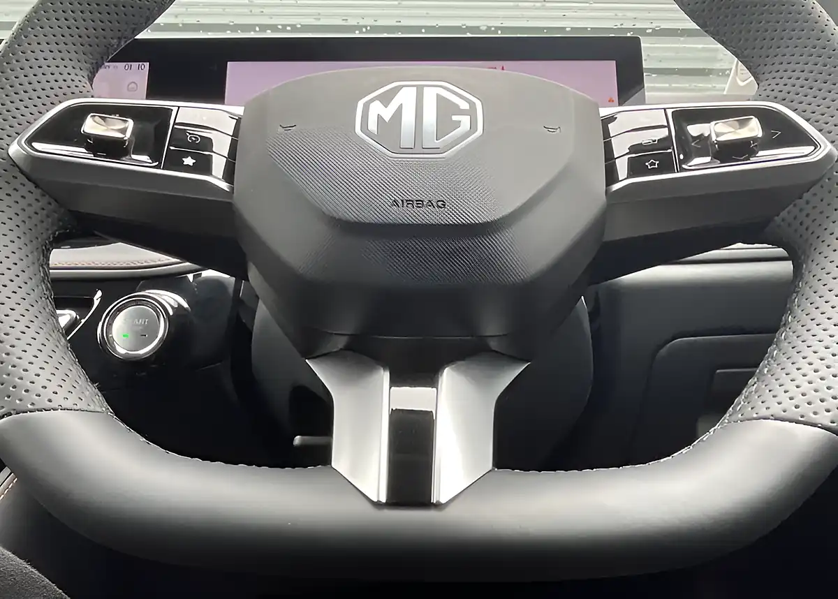 Used MG Hs Trophy White - Interior and Exterior details 19