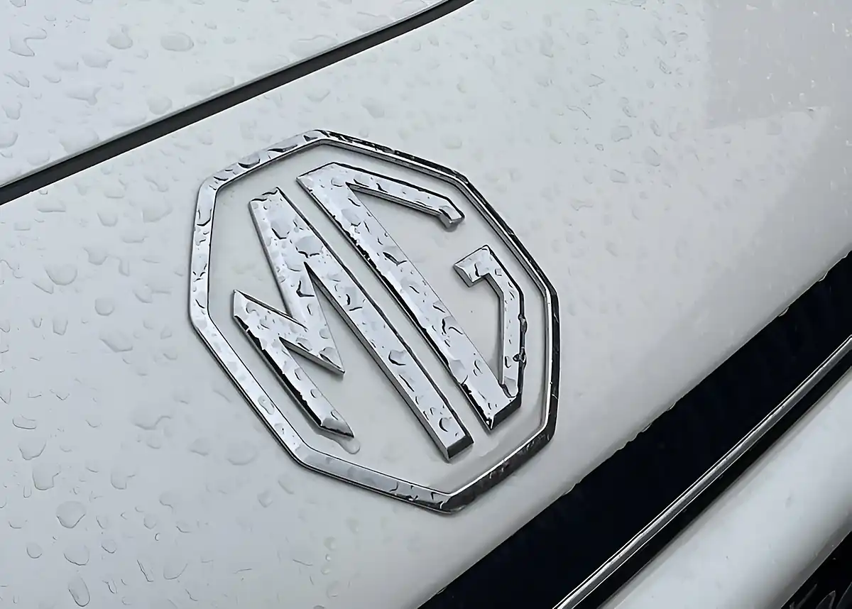 Used MG Hs Trophy White - Interior and Exterior details 4