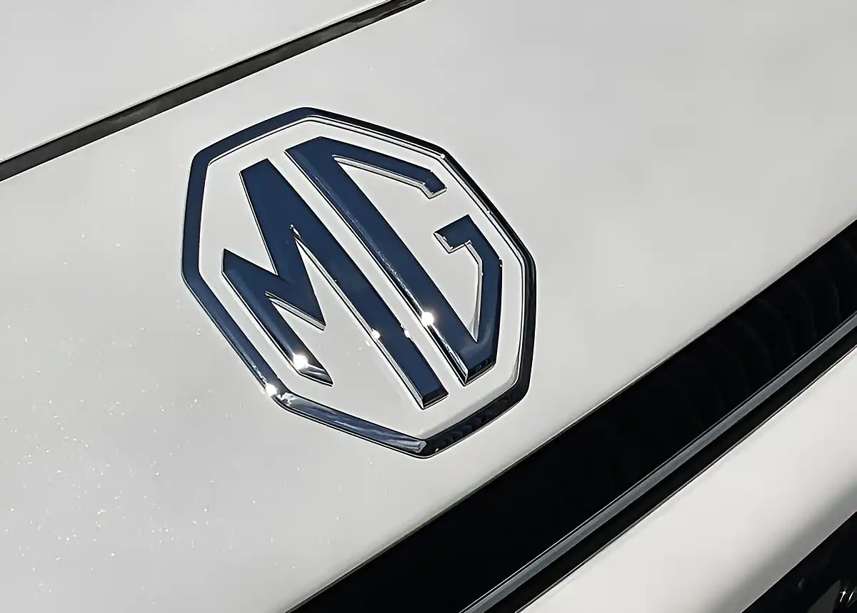 Used MG Hs Trophy White - Interior and Exterior details 4