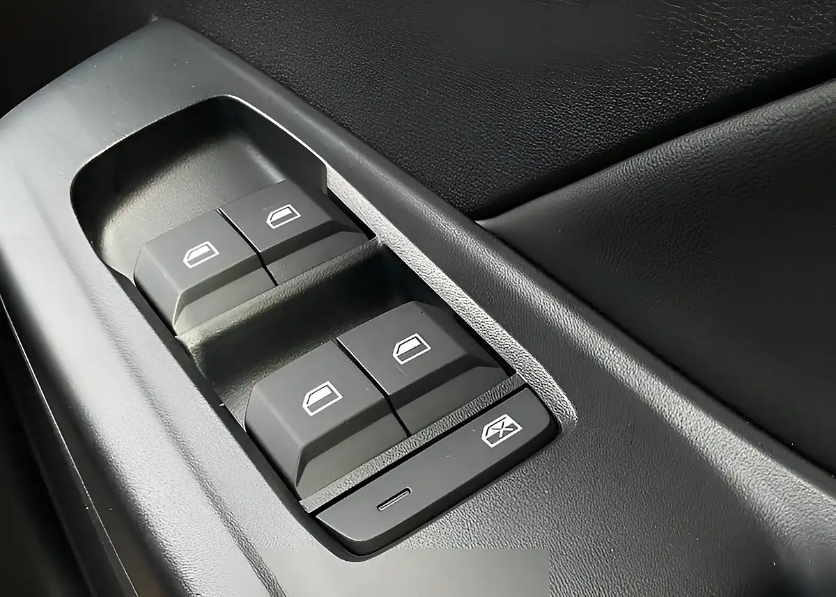 Used MG MG3 Trophy Blue - Interior and Exterior details 18