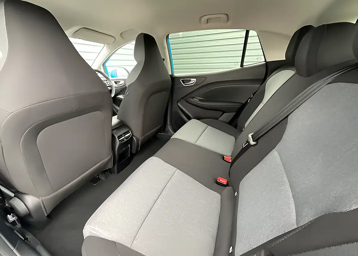 Used MG MG4 Urban Premium Long Range Blue - Interior and Exterior details 16