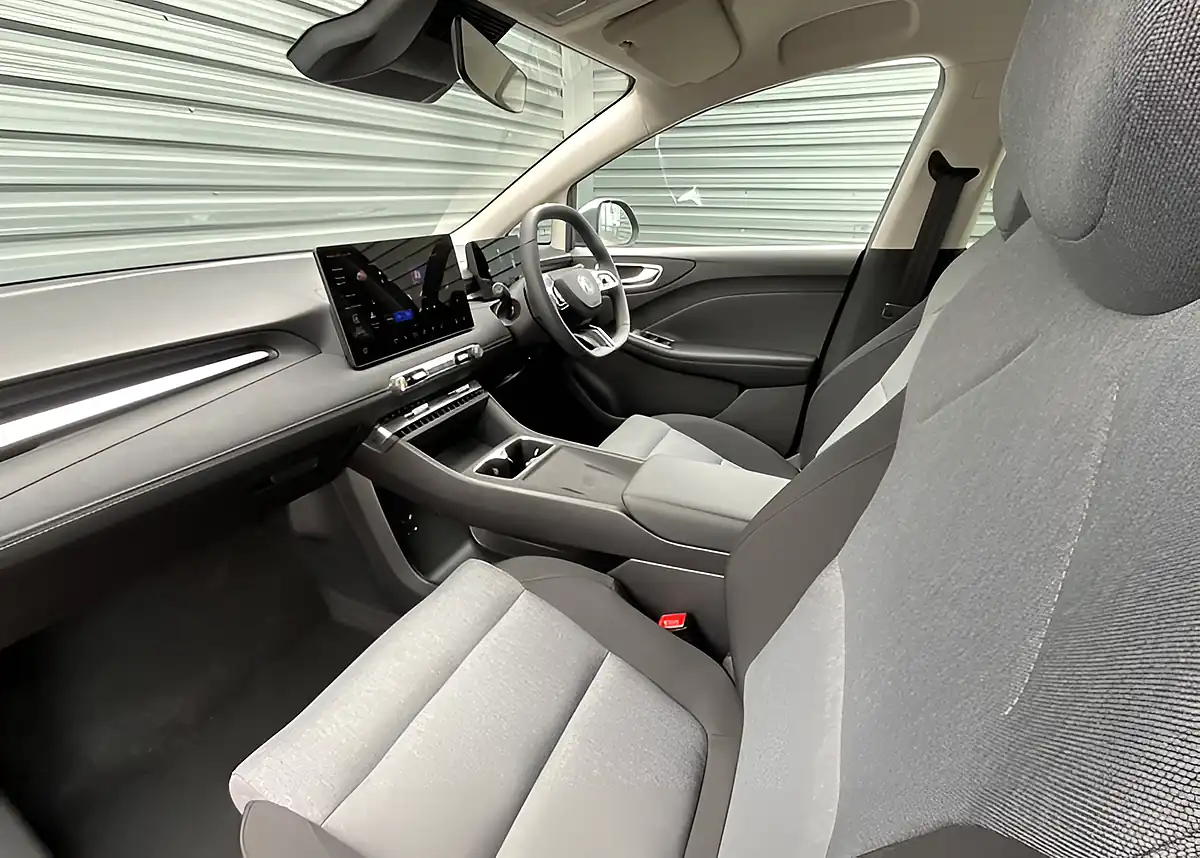 Used MG MG4 Urban Premium Long Range Grey - Interior and Exterior details 15
