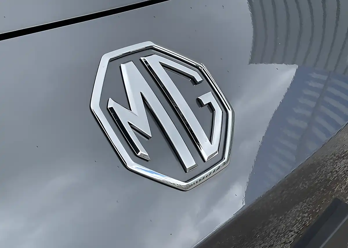 Used MG MG4 Urban Premium Long Range Grey - Interior and Exterior details 4