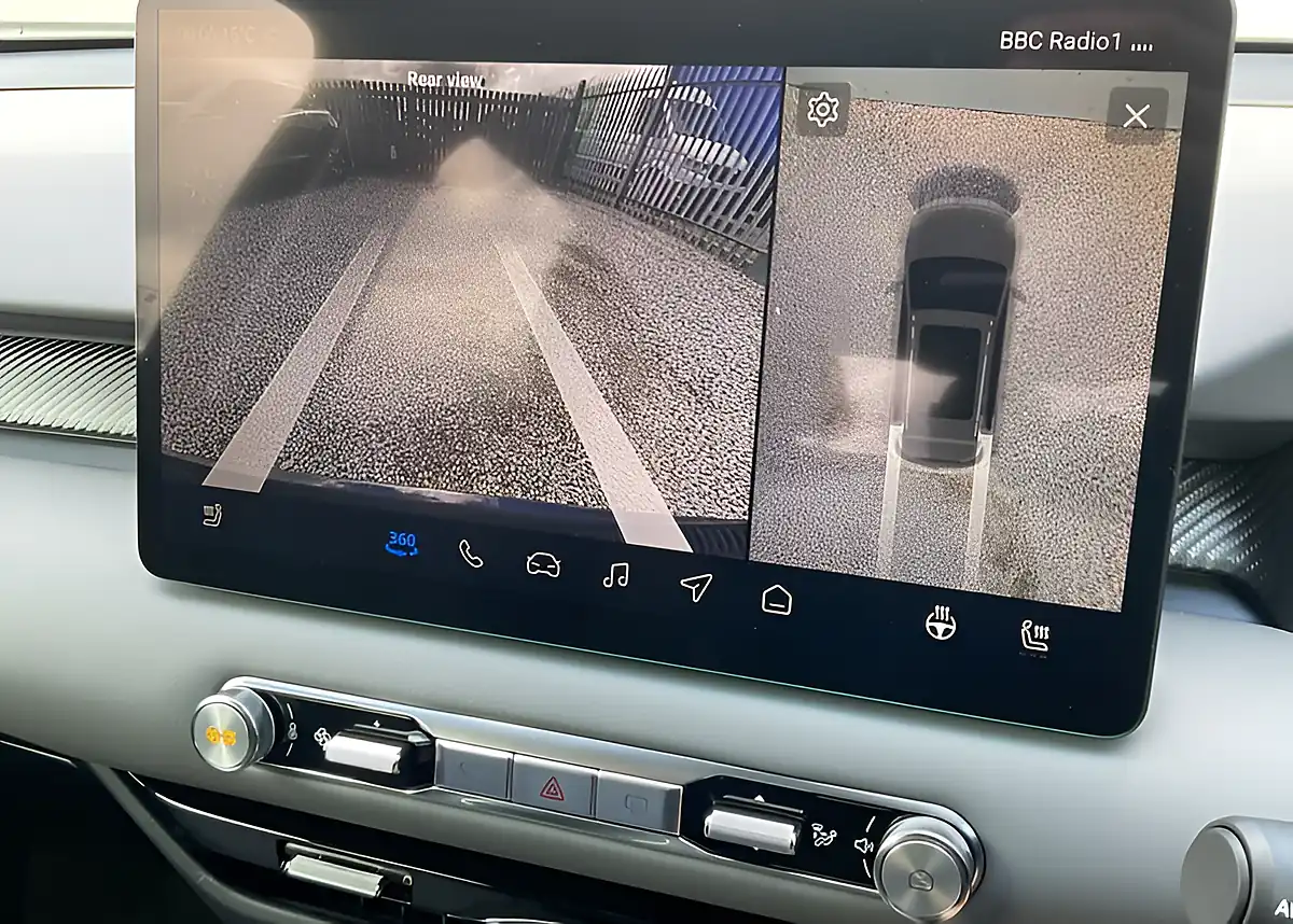 Used MG MGS5 EV Trophy Black - Interior and Exterior details 19