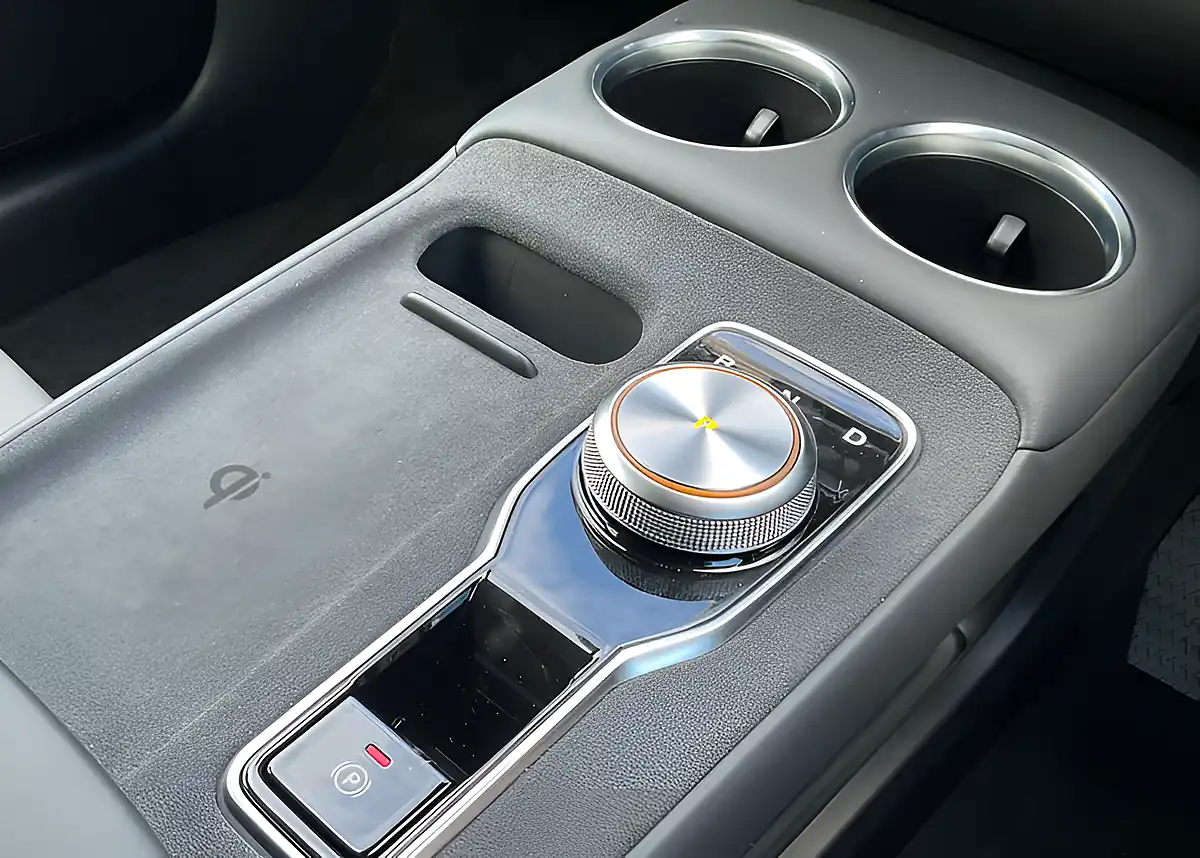 Used MG MGS5 EV Trophy Black - Interior and Exterior details 20