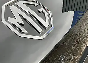 Used MG MGS5 EV Trophy Black - Interior and Exterior details 4