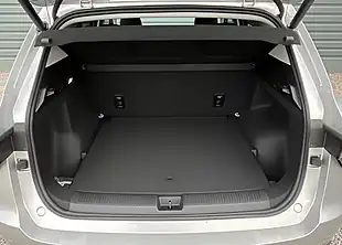 Used MG MGS5 EV Trophy Silver - Interior and Exterior details 11