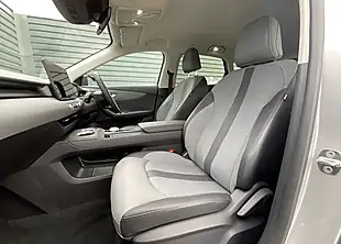 Used MG MGS5 EV Trophy Silver - Interior and Exterior details 15
