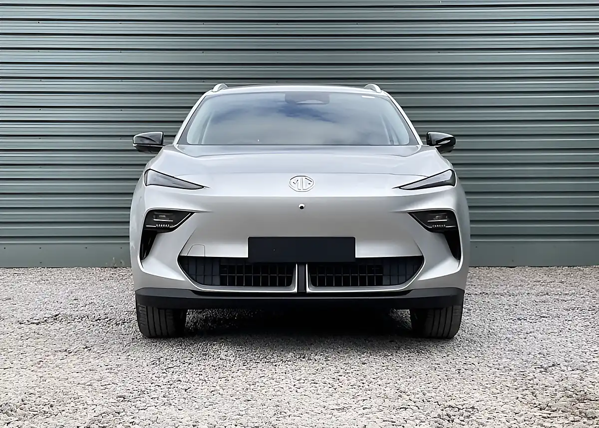 Used MG MGS5 EV Trophy Silver - Interior and Exterior details 6