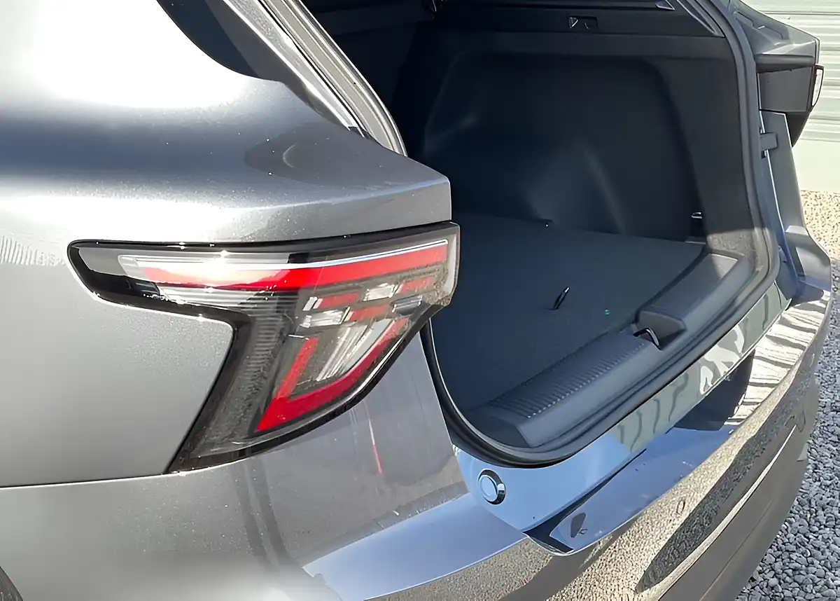 Used MG MGS5 Trophy Grey - Interior and Exterior details 10