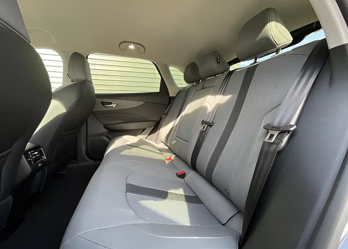 Used MG MGS5 Trophy Grey - Interior and Exterior details 17