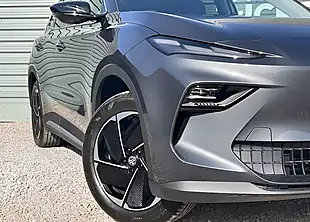Used MG MGS5 Trophy Grey - Interior and Exterior details 2