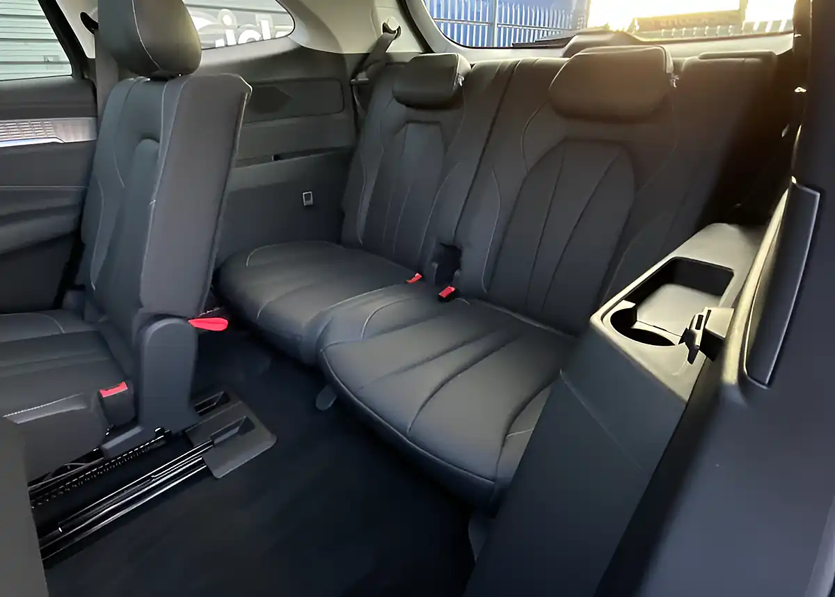 Used MG MGS9 Premium Green - Interior and Exterior details 13