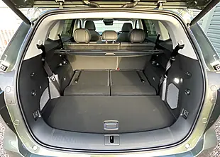 Used MG MGS9 Premium Green - Interior and Exterior details 16