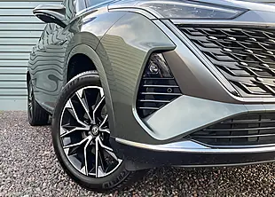 Used MG MGS9 Premium Green - Interior and Exterior details 2