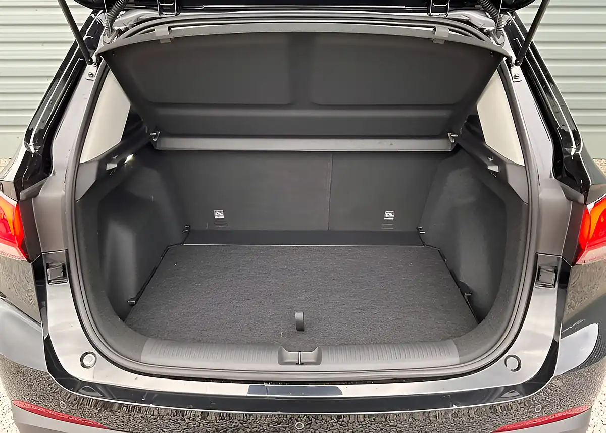 Used MG ZS Trophy Black - Interior and Exterior details 11