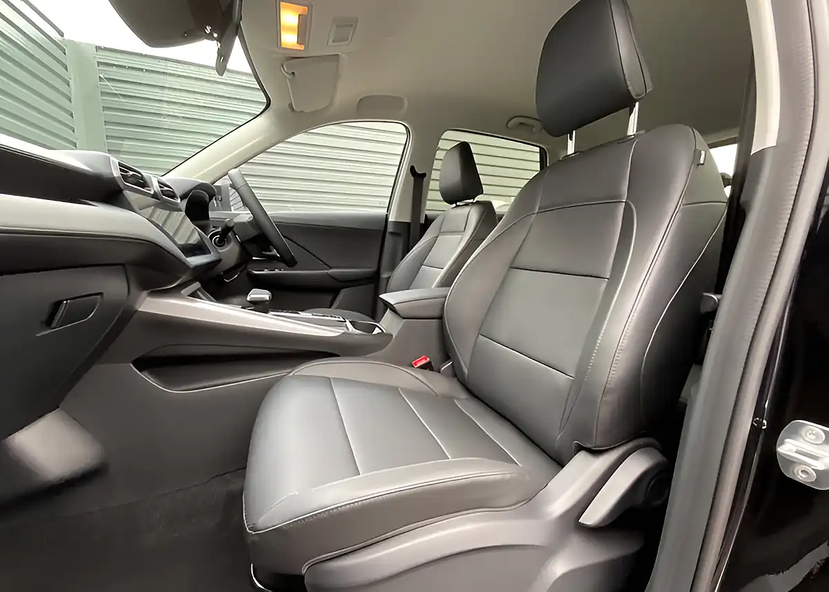 Used MG ZS Trophy Black - Interior and Exterior details 15