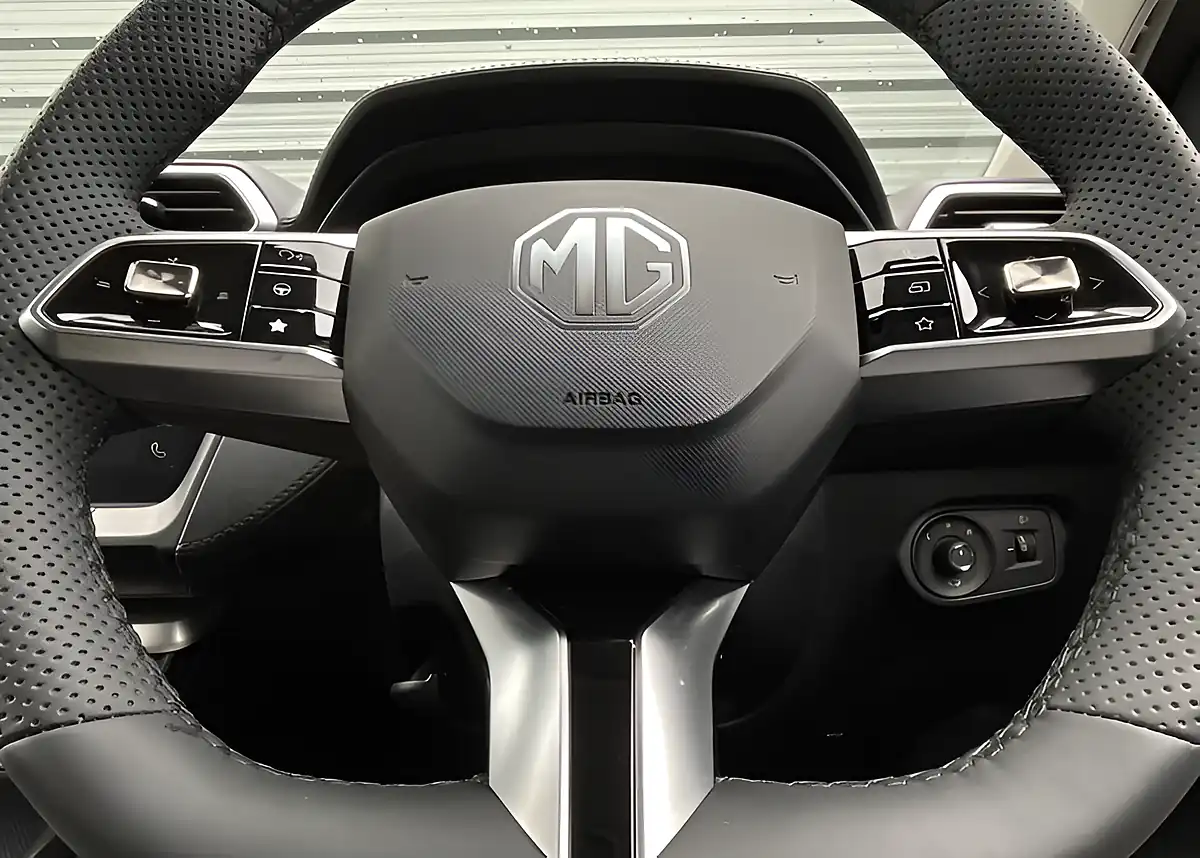 Used MG ZS Trophy Black - Interior and Exterior details 20