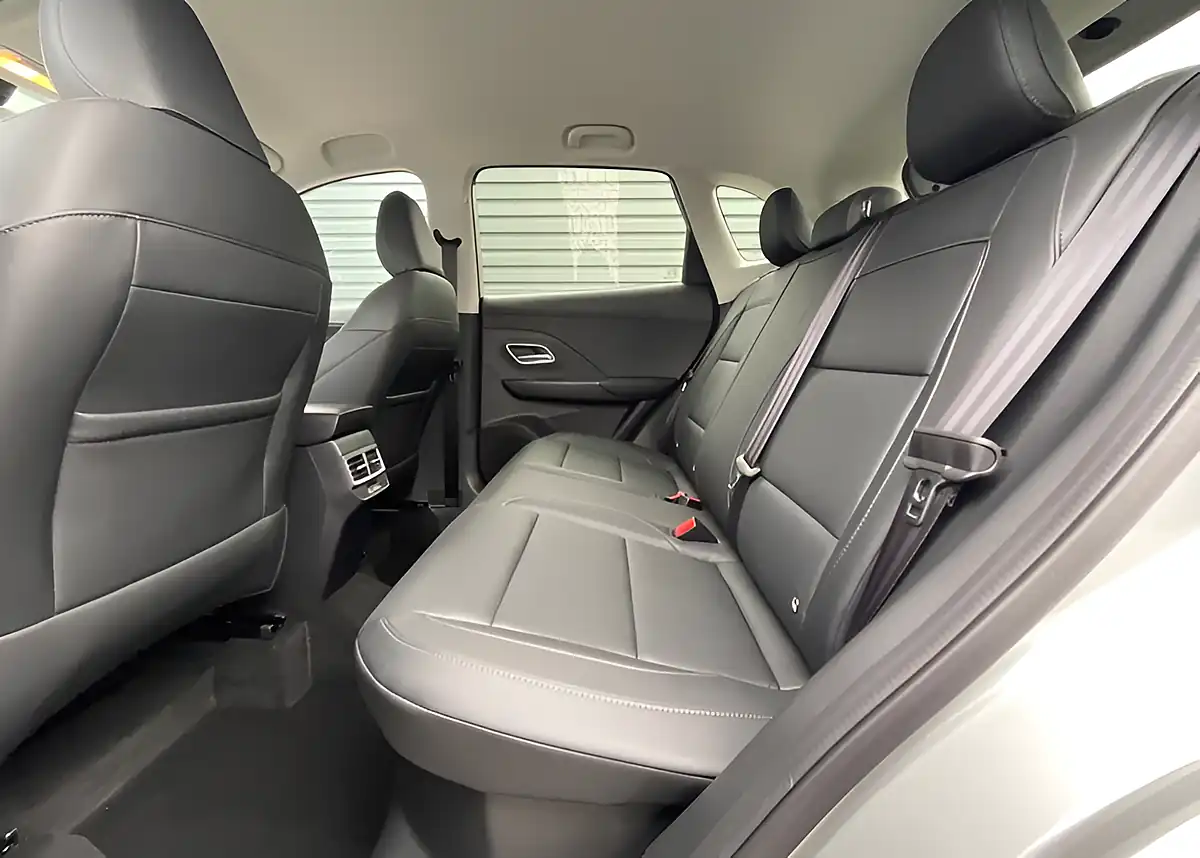 Used MG Zs Trophy Silver - Interior and Exterior details 16