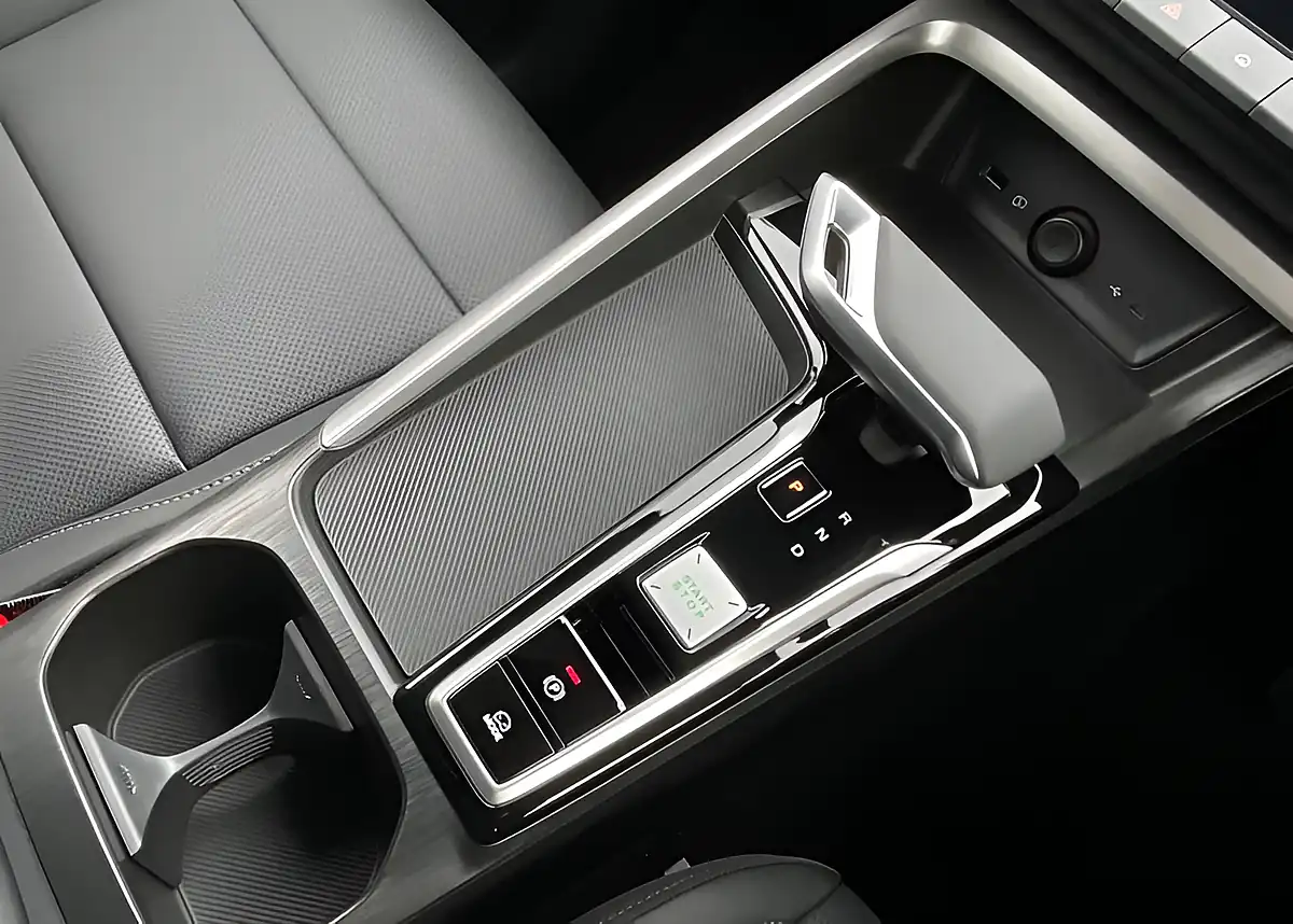 Used MG Zs Trophy Silver - Interior and Exterior details 20