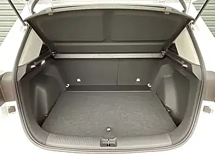 Used MG Zs Trophy White - Interior and Exterior details 11