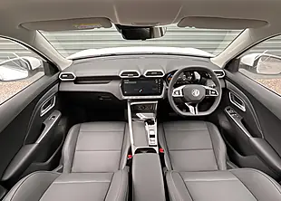Used MG ZS Trophy White - Interior and Exterior details 11