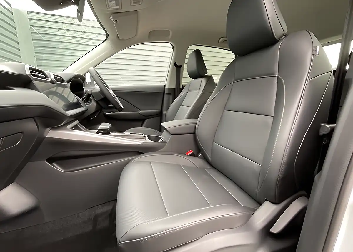 Used MG ZS Trophy White - Interior and Exterior details 14