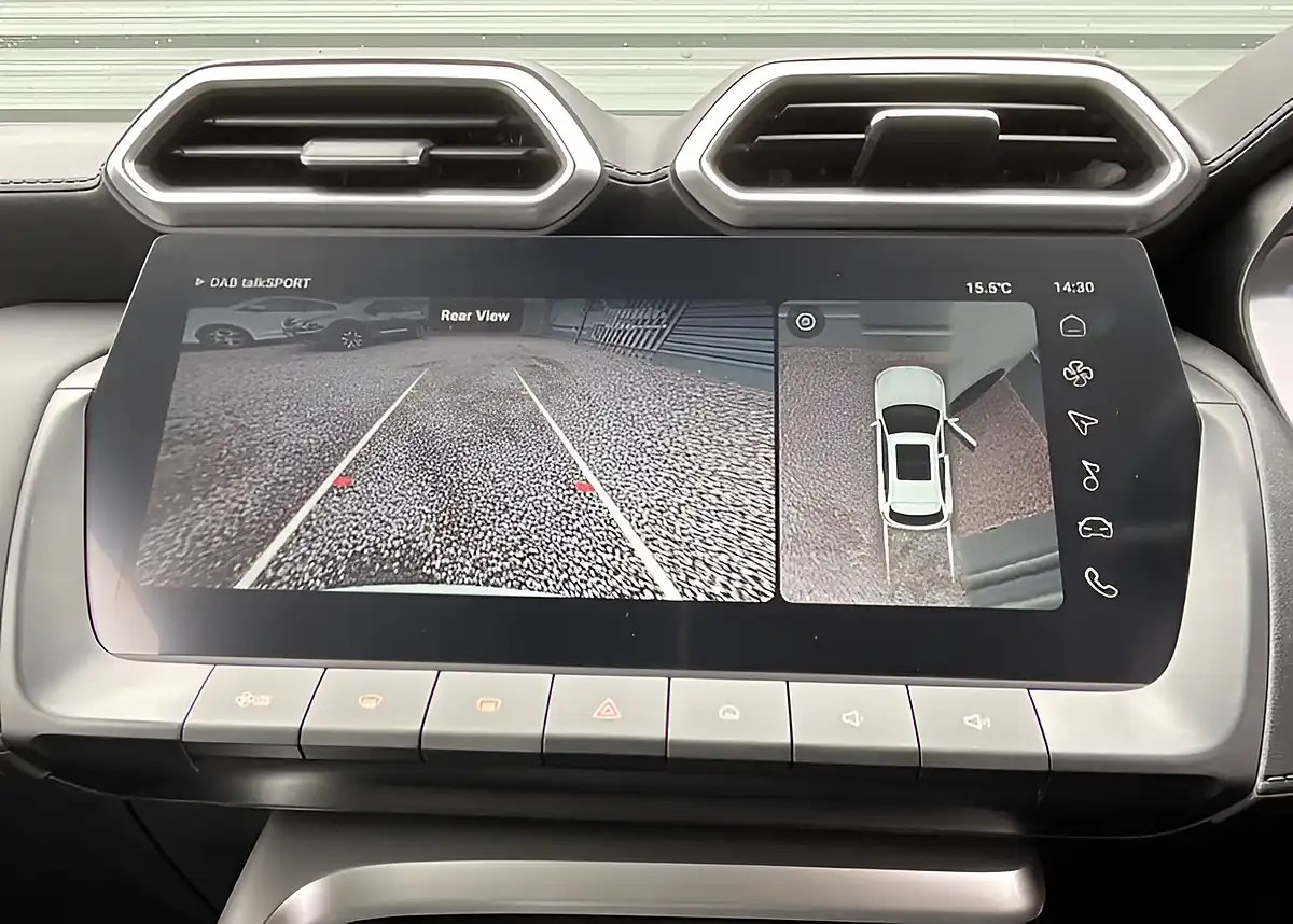 Used MG ZS Trophy White - Interior and Exterior details 18