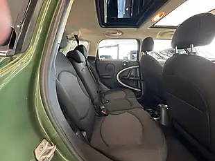 Used MINI Countryman Cooper Jungle Green - Interior and Exterior details 19