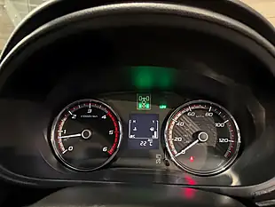 Used Mitsubishi L200 Barbarian Amazon Green - Interior and Exterior details 13