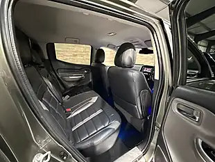 Used Mitsubishi L200 Barbarian Amazon Green - Interior and Exterior details 18