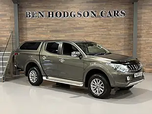 Used Mitsubishi L200 Barbarian Amazon Green - Interior and Exterior details 2