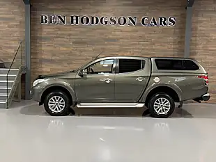 Used Mitsubishi L200 Barbarian Amazon Green - Interior and Exterior details 6
