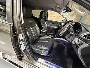 Used Mitsubishi L200 Barbarian Amazon Green - Interior and Exterior details 7