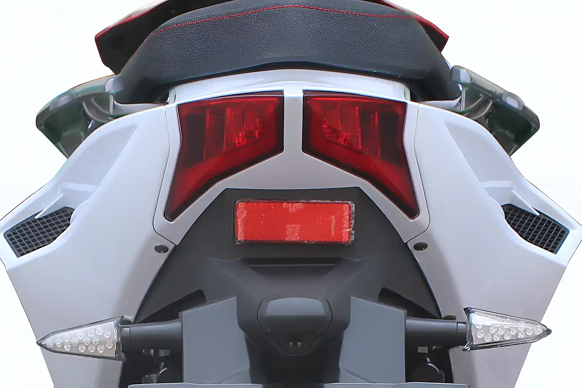 Used Motorini Misano Red Or Green - Interior and Exterior details 7